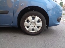 標準装着ホイール以外にも純正オプションホイールや社外品のお取付もお気軽にご相談ください。