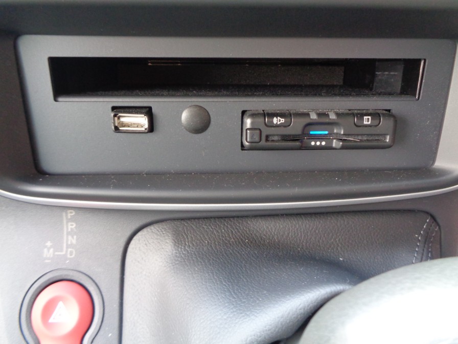 今や必須装備となったＥＴＣが装着済みです。