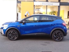 大人4人がきっちり乗れ、程よい大きさの取り回しの良いボディサイズが好評です。