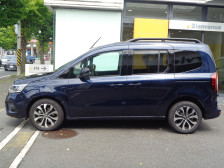 車内容積と使い勝手をとことん追求したら、この形になりました。今でもワン＆オンリーのカングーです。
