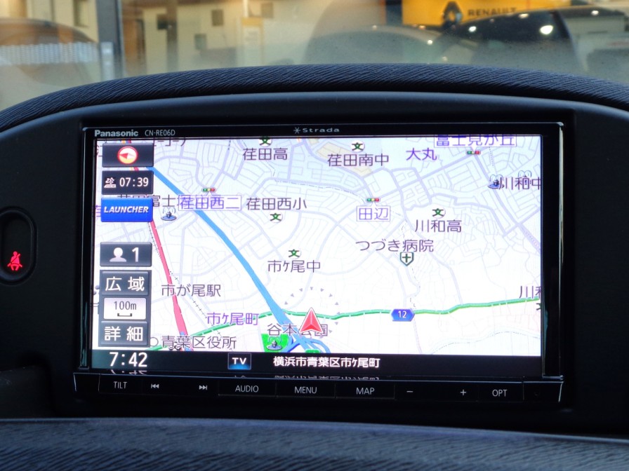地デジチューナー内臓型、多機能メモリーナビゲーションを装備しています。