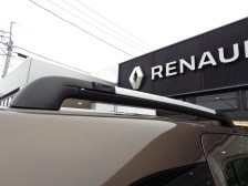 純正マルチルーフレール装着済でお出かけの範囲が大きく広がります。