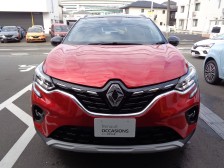 対向車や前方車両を感知した場合は、ハイビームとロービームを自動で切り替えて、最適な前方視界を確保。他車を眩惑することなく夜間走行の安全性を高めます