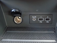 スマホや携帯音楽プレーヤーなどの外部機器を接続できる入力端子です