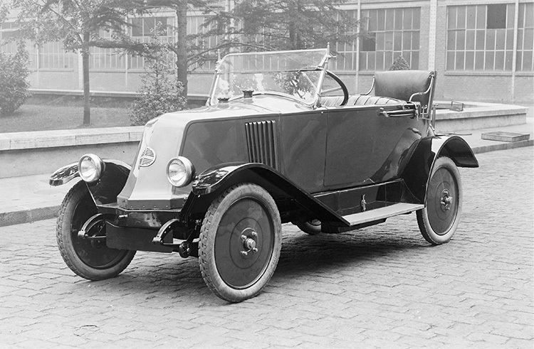 1923 TYPE KJ1